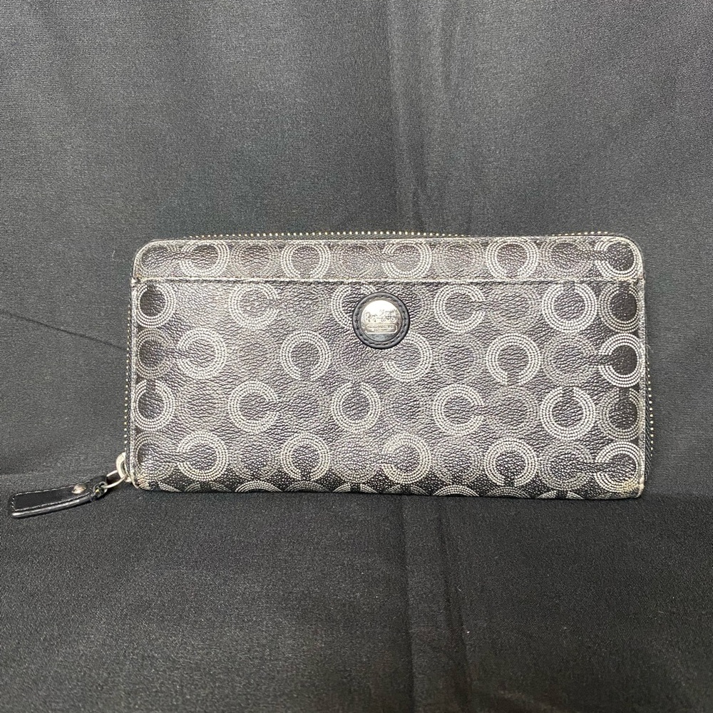 Coach Ashley Dotted Op Art Zipper Accordion Wallet